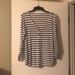 Splendid large navy stripe 3/4 sleeve shirt